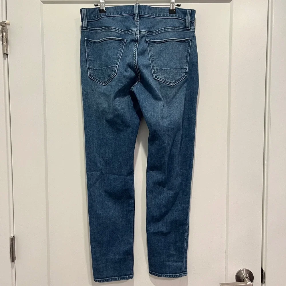 Banana Republic Travel Jeans Mens 31x30 Slim Fit Medium Wash Blue Denim Pants